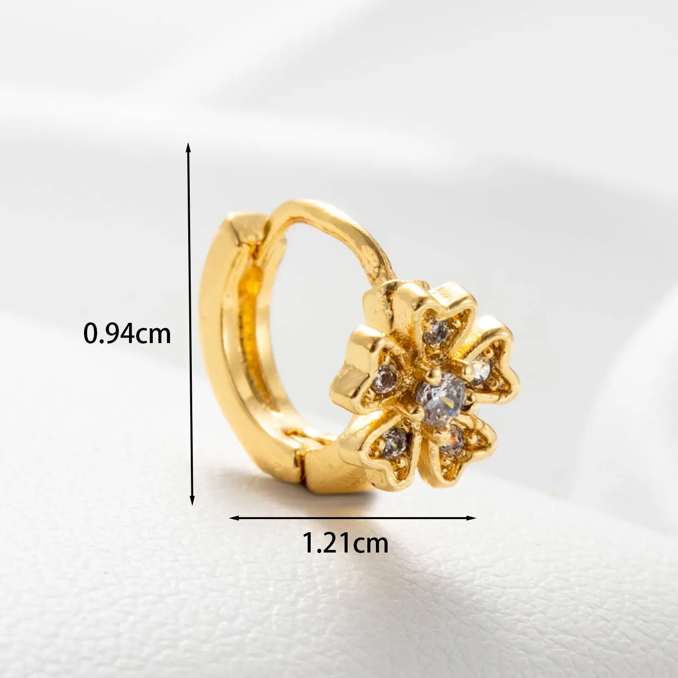 1 Piece Simple Series  Flower Copper  18K Gold Plated Zircon Women's Hoop Earrings h5 